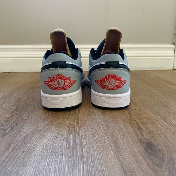 Brand new Jordan 1 Low Smoke Grey - Picture 2 of 7